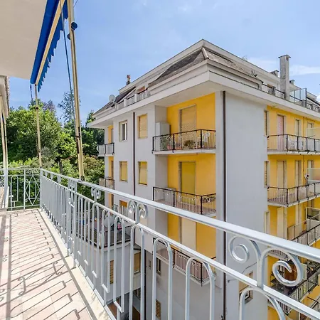 Guesthost - Brigh X5 In Riviera Ligure Lägenhet